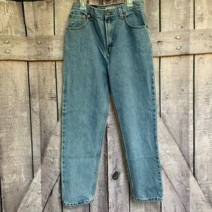 size 6 mom jeans,, levi’s